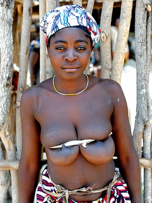 Flat Saggy Black Boobs - Saggy Tits Pics with Nude Black Girls
