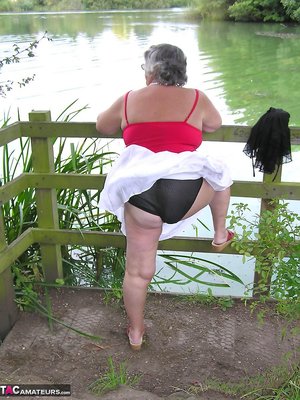 TAC Amateurs are pleased to offer you a free pictures featuring Grandma Libby xxx gallery 273808