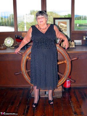TAC Amateurs offers a free picture gallery with Grandma Libby xxx gallery 265607