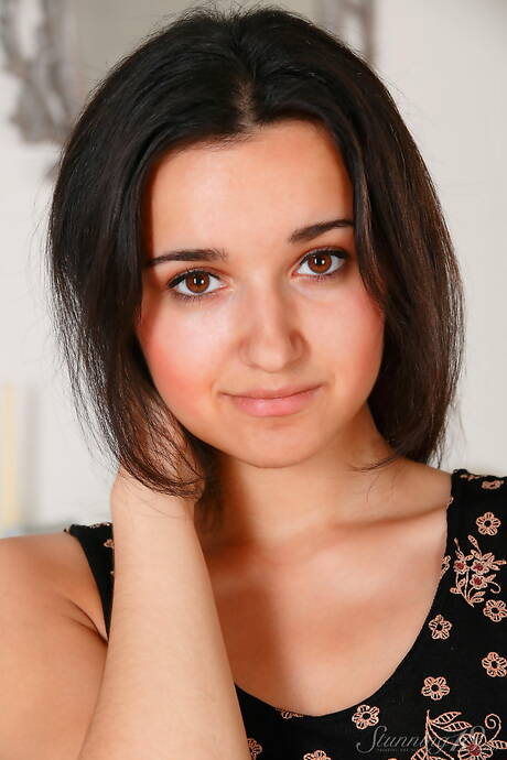 Stunning 18 pleased to share with you a free gallery with Emily exhibit sexy shape